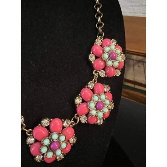 Blossom Statement Necklace - Picture 3 of 7